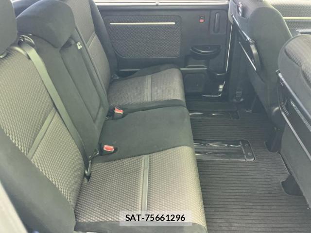 Honda e 2015-09 8012440-4