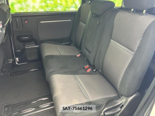 Honda e 2015-09 8012440-7