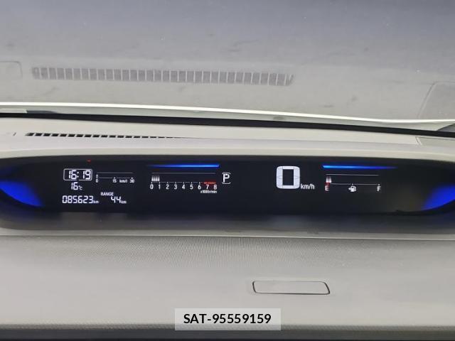 Honda e 2015-08 8012444-13