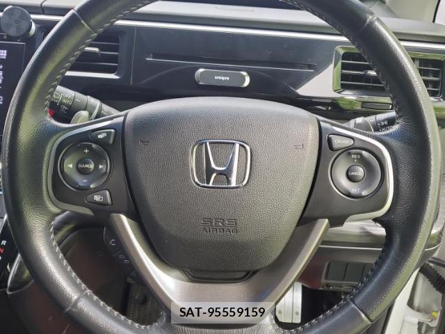 Honda e 2015-08 8012444-14