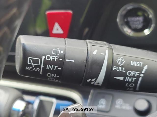 Honda e 2015-08 8012444-16
