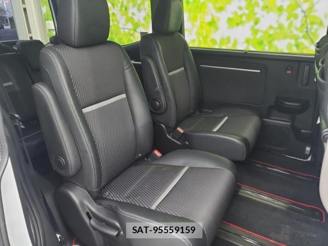 Honda e 2015-08 8012444-4