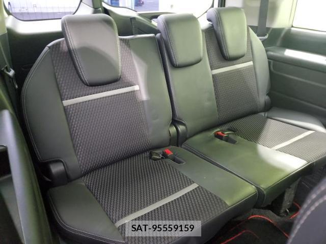 Honda e 2015-08 8012444-5