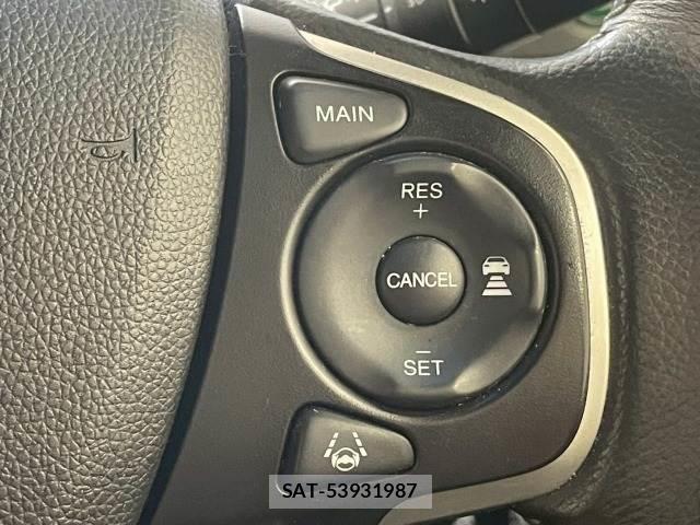 Honda e 2018-03 8012483-4