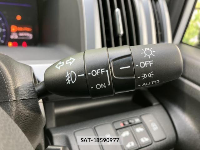 Honda e 2013-04 8012484-15