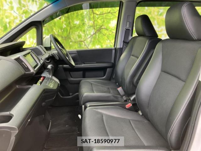Honda e 2013-04 8012484-6