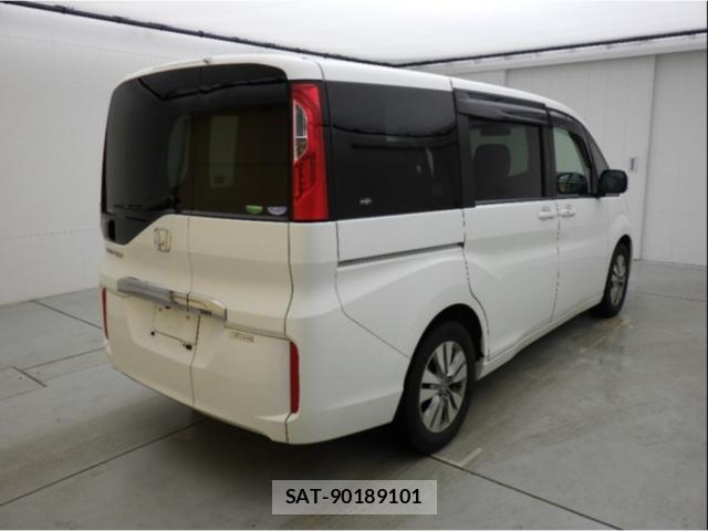 Honda e 2015-09 8003262-4