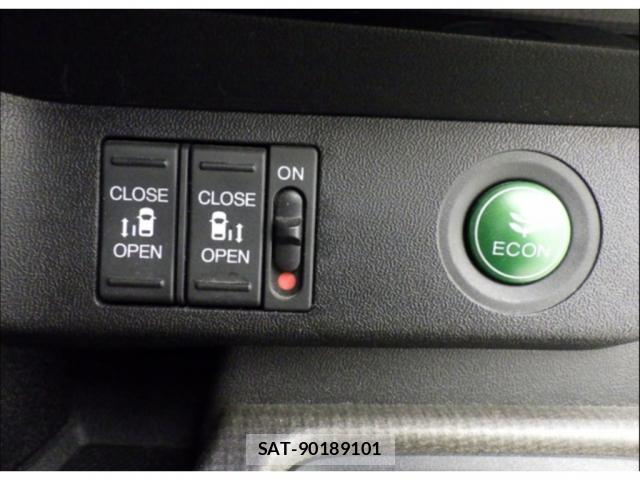 Honda e 2015-09 8003262-7