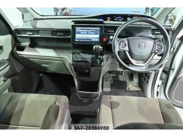 Honda e 2017-11 8003311-2