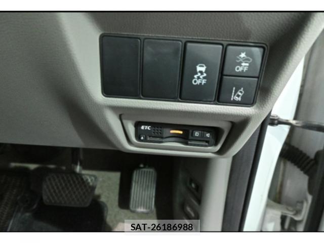 Honda e 2017-11 8003311-9