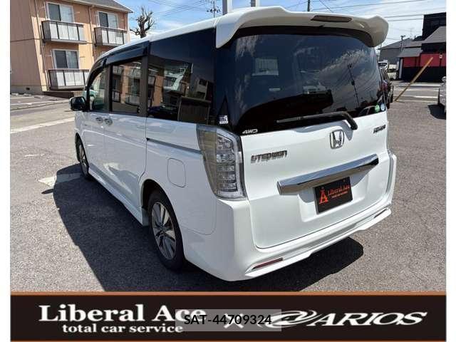 Honda e 2013-07 8004093-11