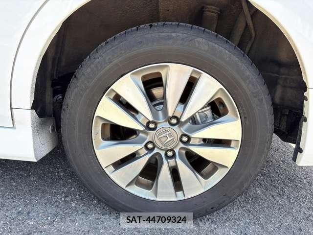 Honda e 2013-07 8004093-14