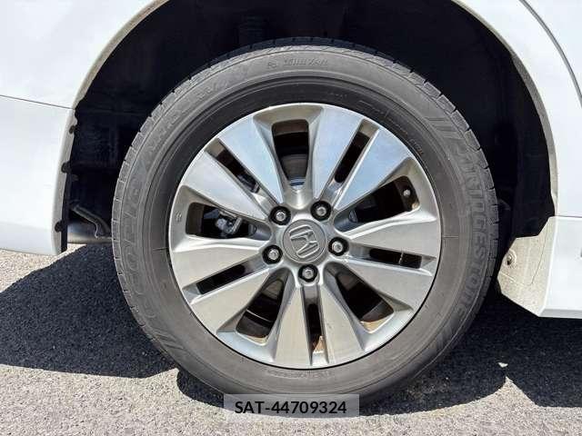 Honda e 2013-07 8004093-15
