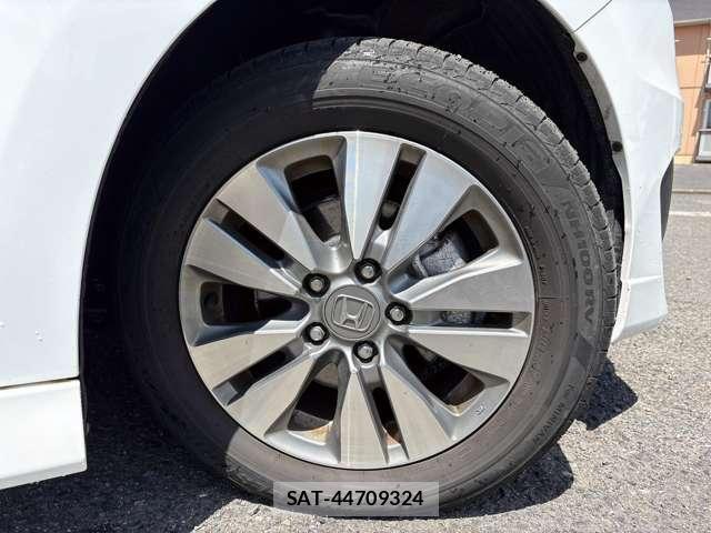Honda e 2013-07 8004093-16