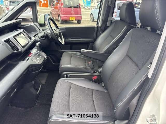 Honda e 2012-09 8004094-17