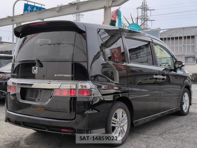 Honda e 2009-01 8004405-7