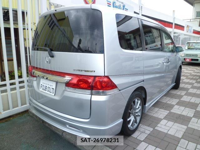 Honda e 2007-03 8004531-1