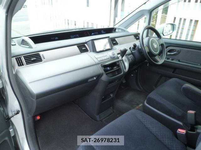 Honda e 2007-03 8004531-12