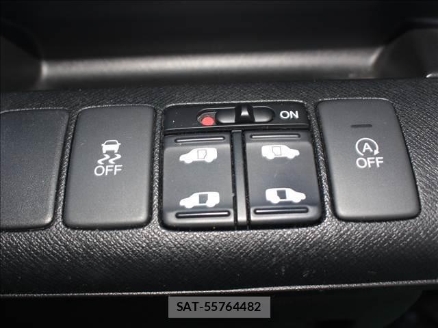 Honda e 2013-02 8005363-12
