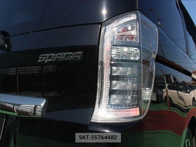 Honda e 2013-02 8005363-9