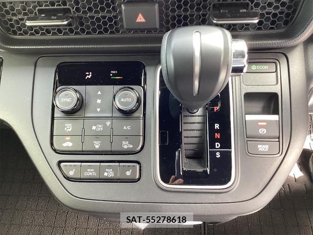 Honda e 2025-05 8005829-11