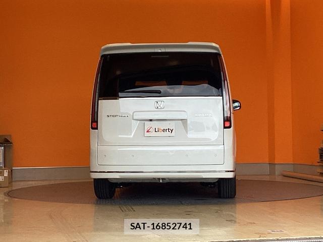 Honda e 2026-01 8005955-8