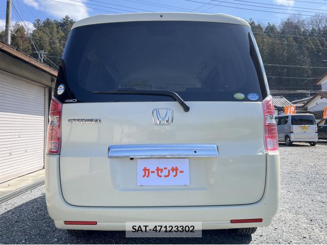 Honda e 2010-12 8006484-13