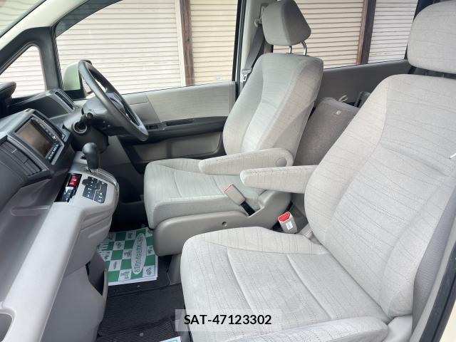 Honda e 2010-12 8006484-15