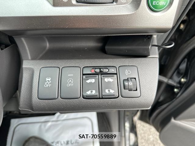 Honda e 2013-08 8006615-8