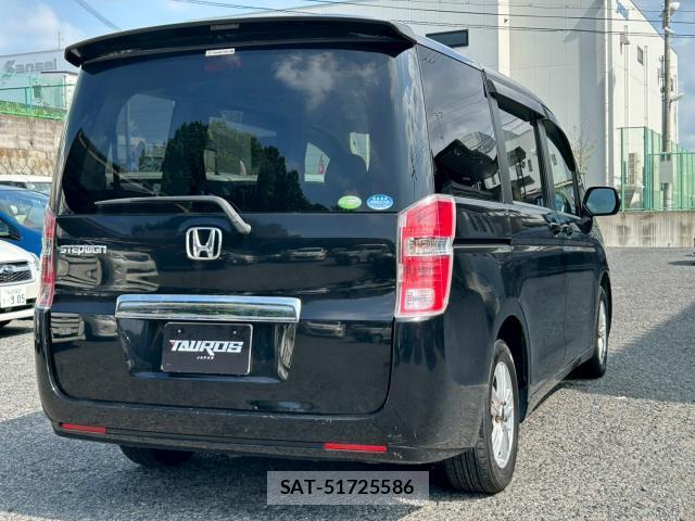 Honda e 2011-07 8006685-13