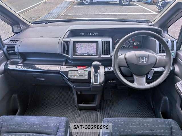 Honda e 2011-03 8006690-1