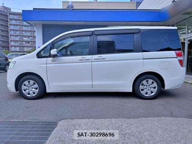 Honda e 2011-03 8006690-17