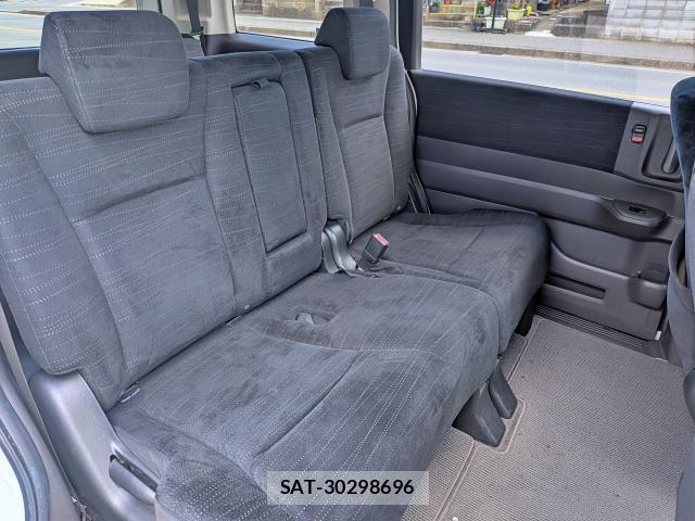 Honda e 2011-03 8006690-3