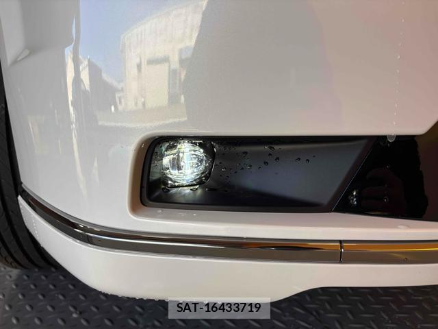 Honda e 2025-10 8007101-15