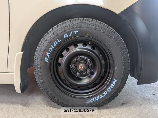 Honda e 2010-08 8007396-1