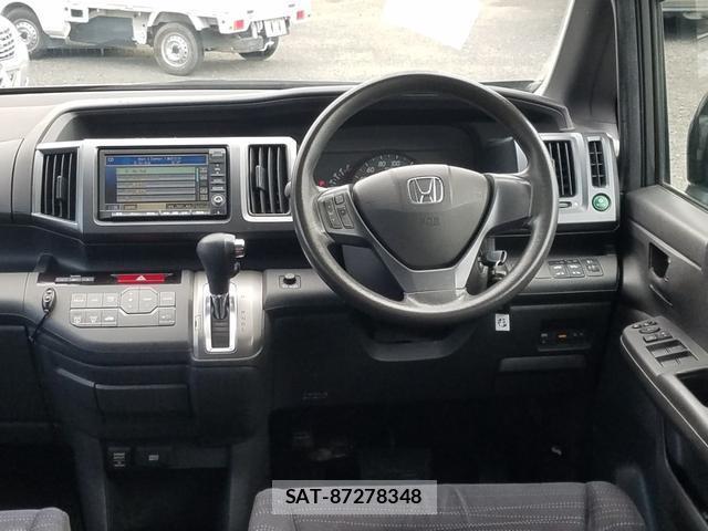 Honda e 2010-06 8007815-10