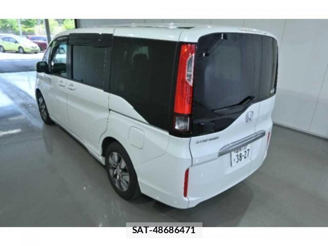 Honda e 2018-11 8008043-1
