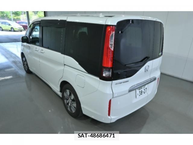 Honda e 2018-11 8008043-4