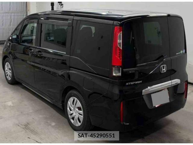 Honda e 2015-05 8008110-4