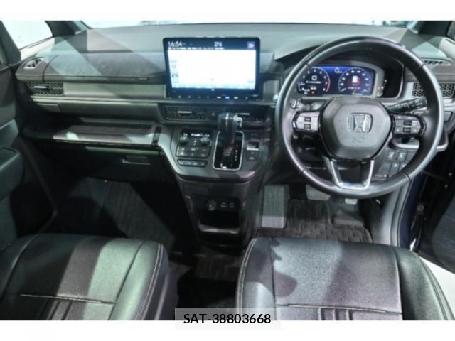 Honda e 2022-08 8008119-2