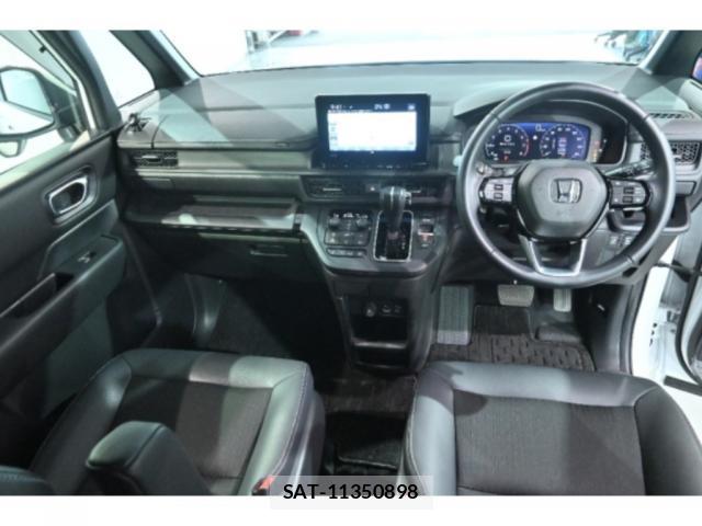 Honda e 2023-03 8008120-2