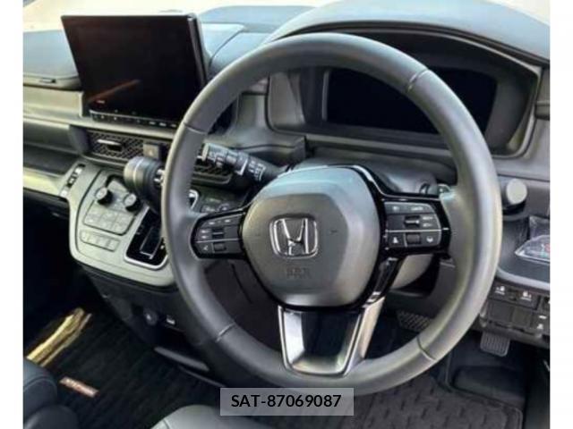 Honda e 2022-09 8008137-2