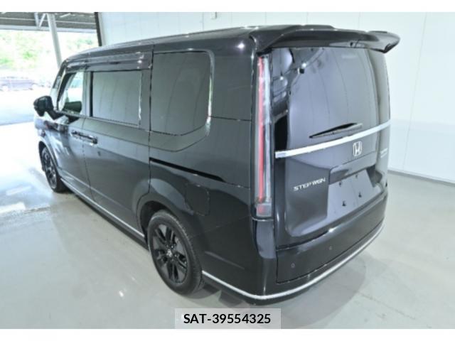 Honda e 2023-03 8008185-4