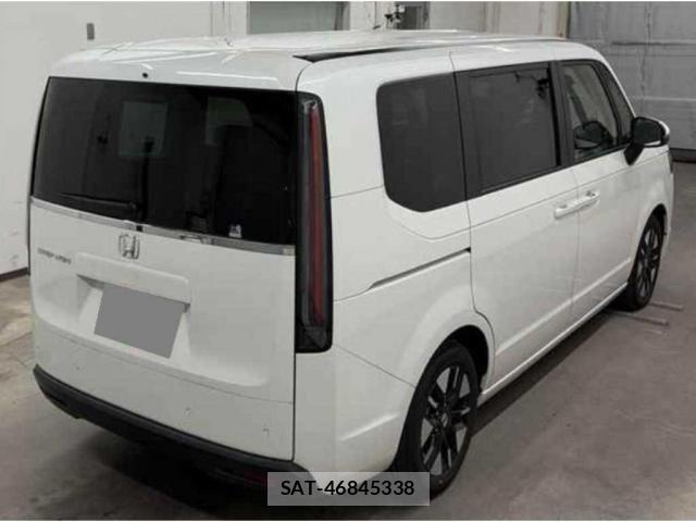 Honda e 2023-07 8008216-1