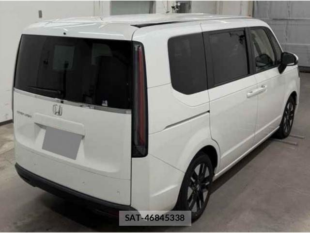 Honda e 2023-07 8008216-3