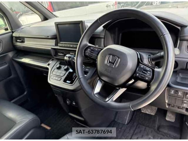 Honda e 2022-08 8008224-2