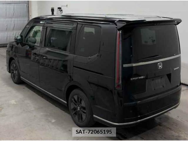 Honda e 2023-08 8008225-3