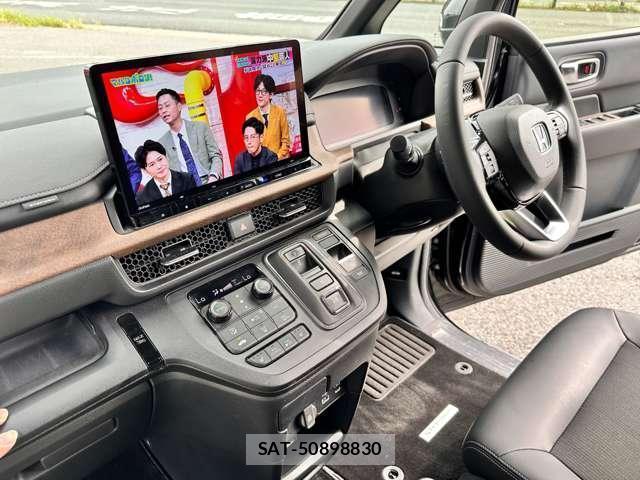 Honda e 2022-10 8008461-13