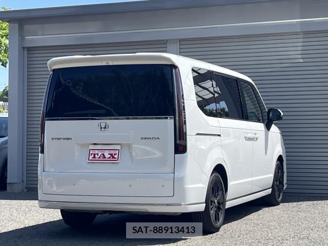 Honda e 2024-11 8008943-1