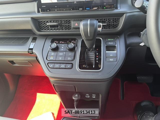 Honda e 2024-11 8008943-11
